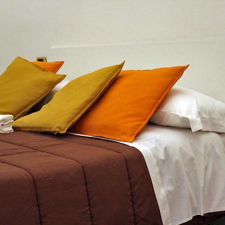 Bed and Breakfast Dimora De Brado Трани Экстерьер фото