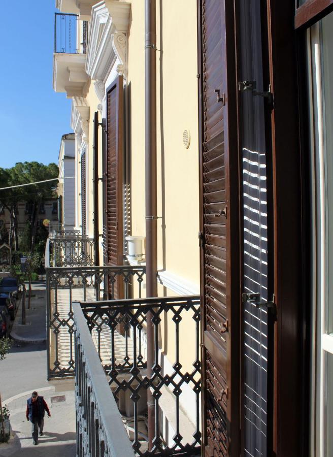 Bed and Breakfast Dimora De Brado Трани Экстерьер фото