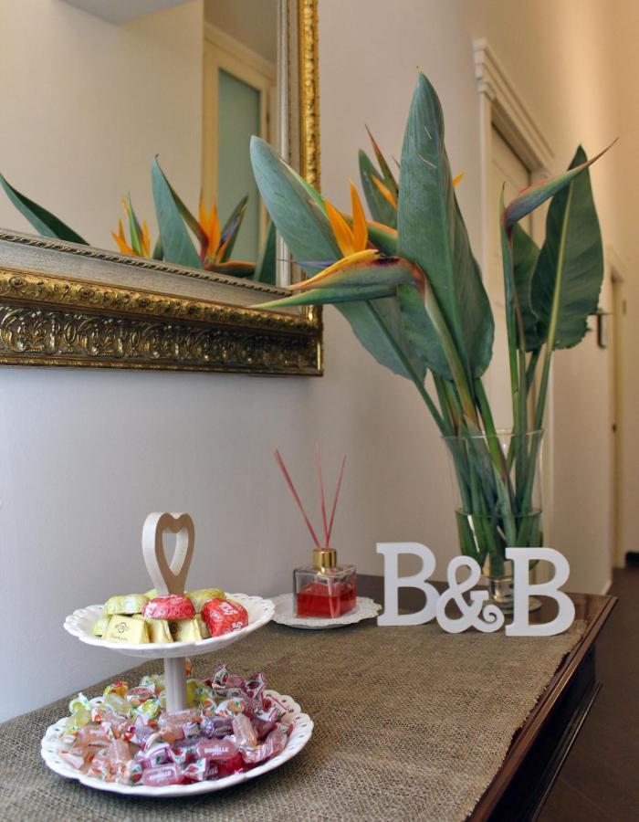 Bed and Breakfast Dimora De Brado Трани Экстерьер фото