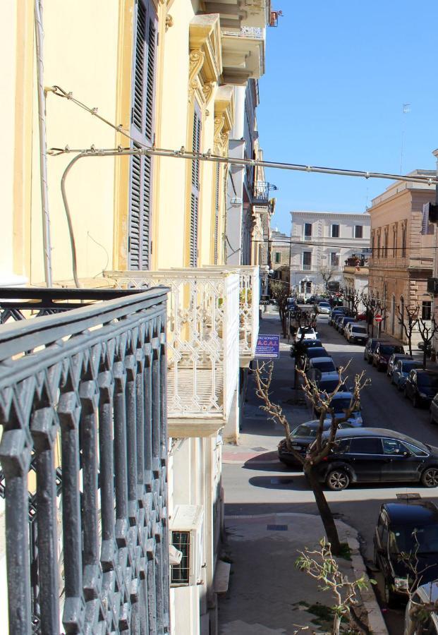 Bed and Breakfast Dimora De Brado Трани Экстерьер фото